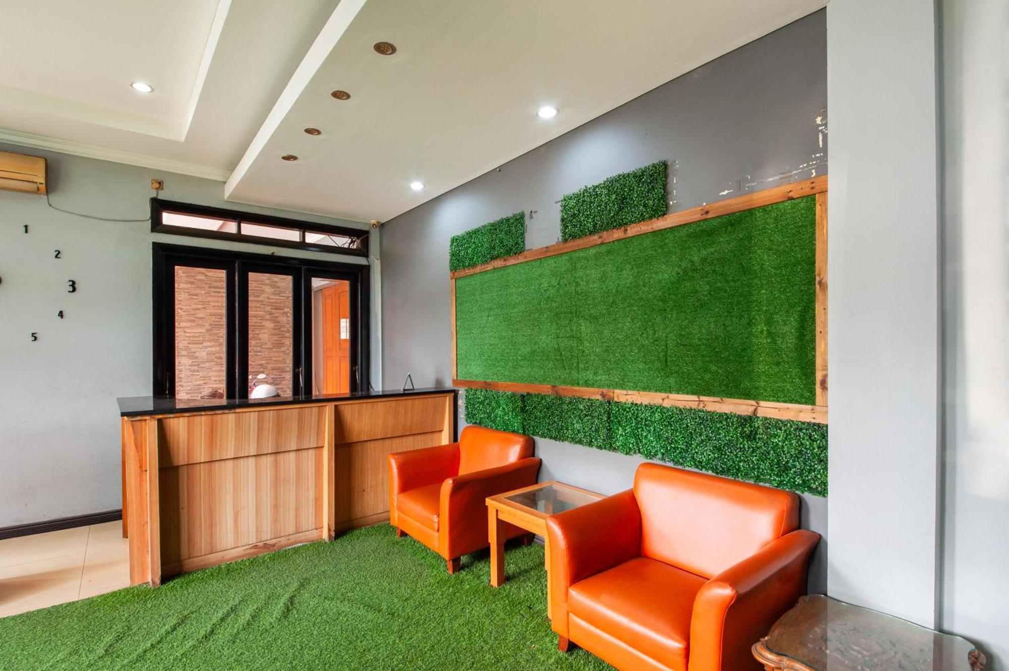 Reddoorz Plus Near Kelapa Dua Kebon Jeruk Jakarta Luaran gambar